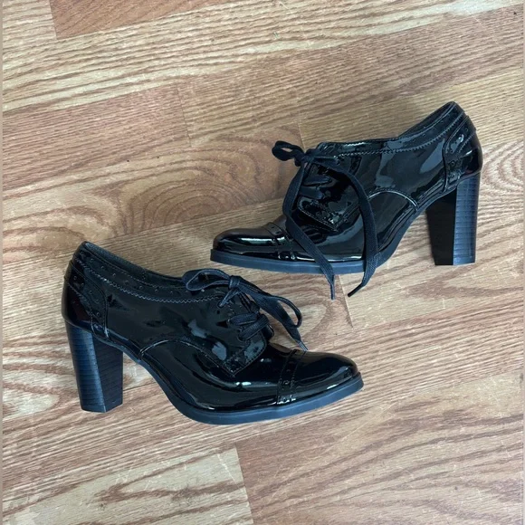 AEROSOLES Twee Patent Lace-Up Heeled Oxfords – Size 6 - Picture 1 of 6